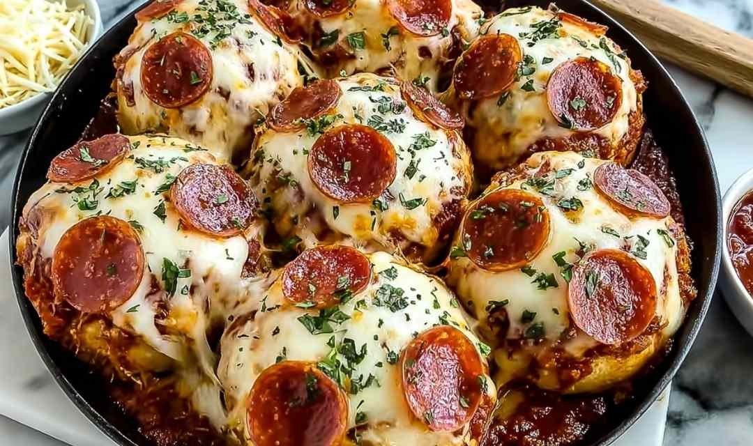 Cheesy Pepperoni Pizza Bombs