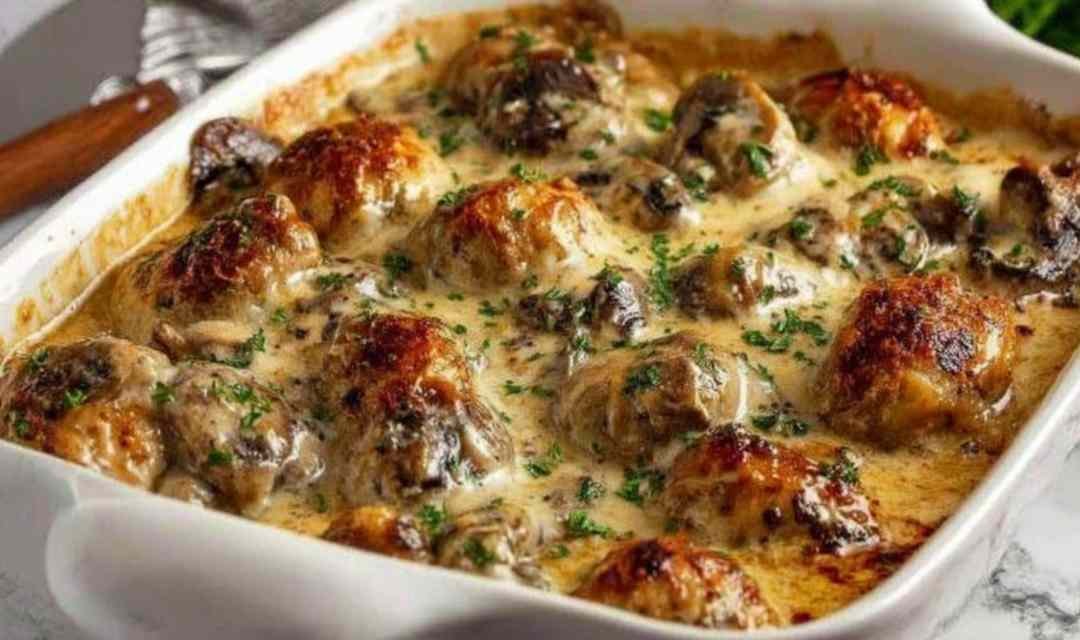 Keto Garlic Mushroom Chicken Casserole