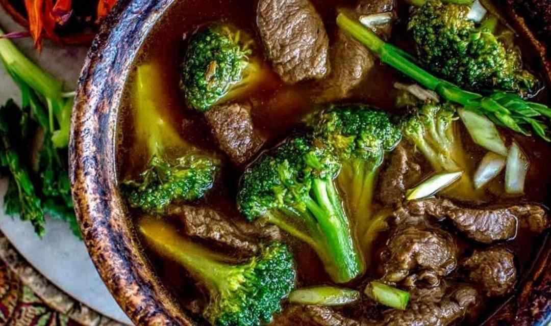 Chinese beef and broccoli soup
