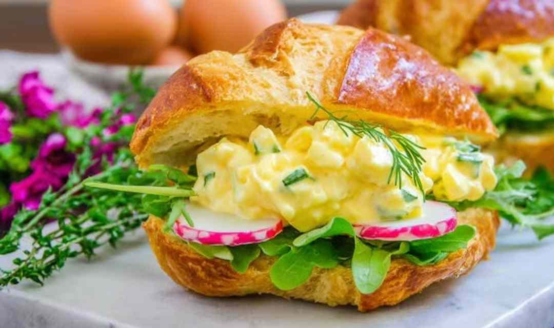Classic egg salad sandwich