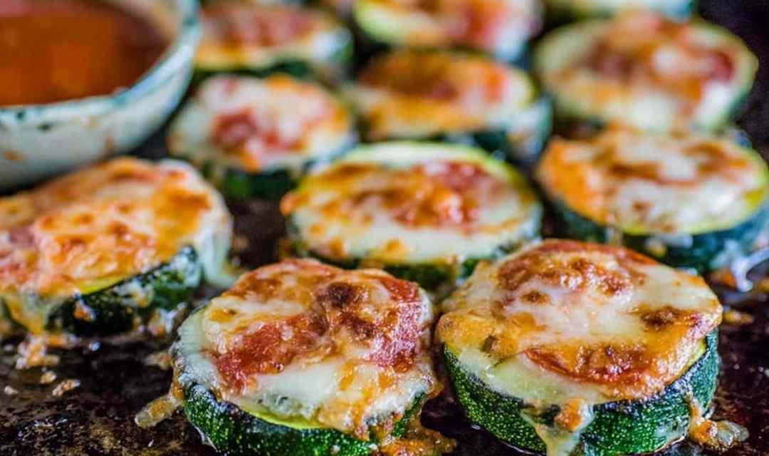 Zucchini pizza bites